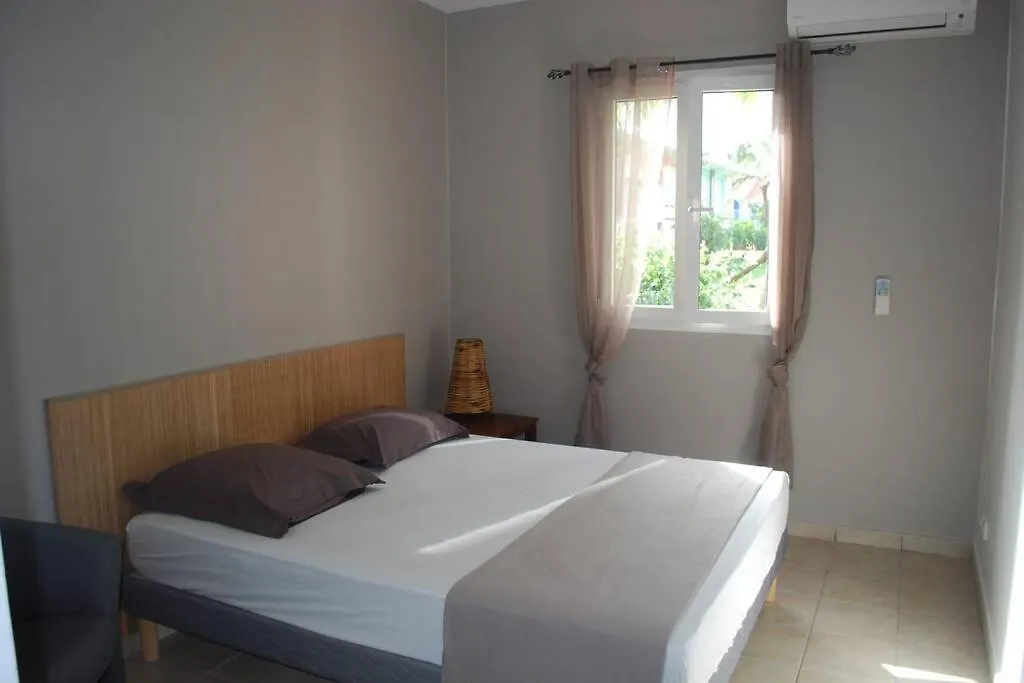 Crystal Alizes, T3 En Rdc Avec Citerne D'Eau Appartement Seze Guadeloupe